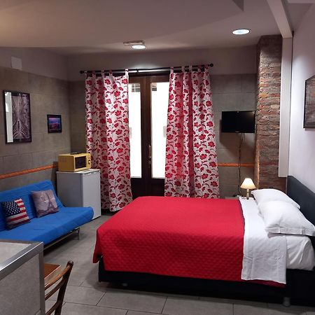 Sam'S Getaway Apartment Mondovi Bagian luar foto