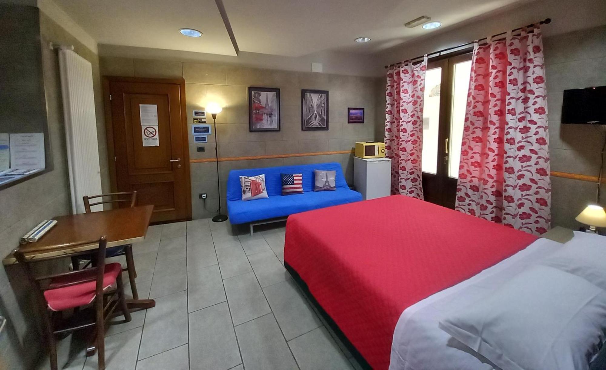 Sam'S Getaway Apartment Mondovi Bagian luar foto